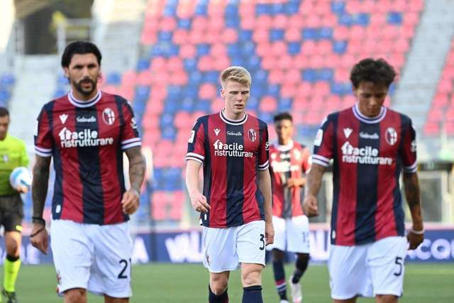 现代足球高手论剑 胜败就在一个指尖